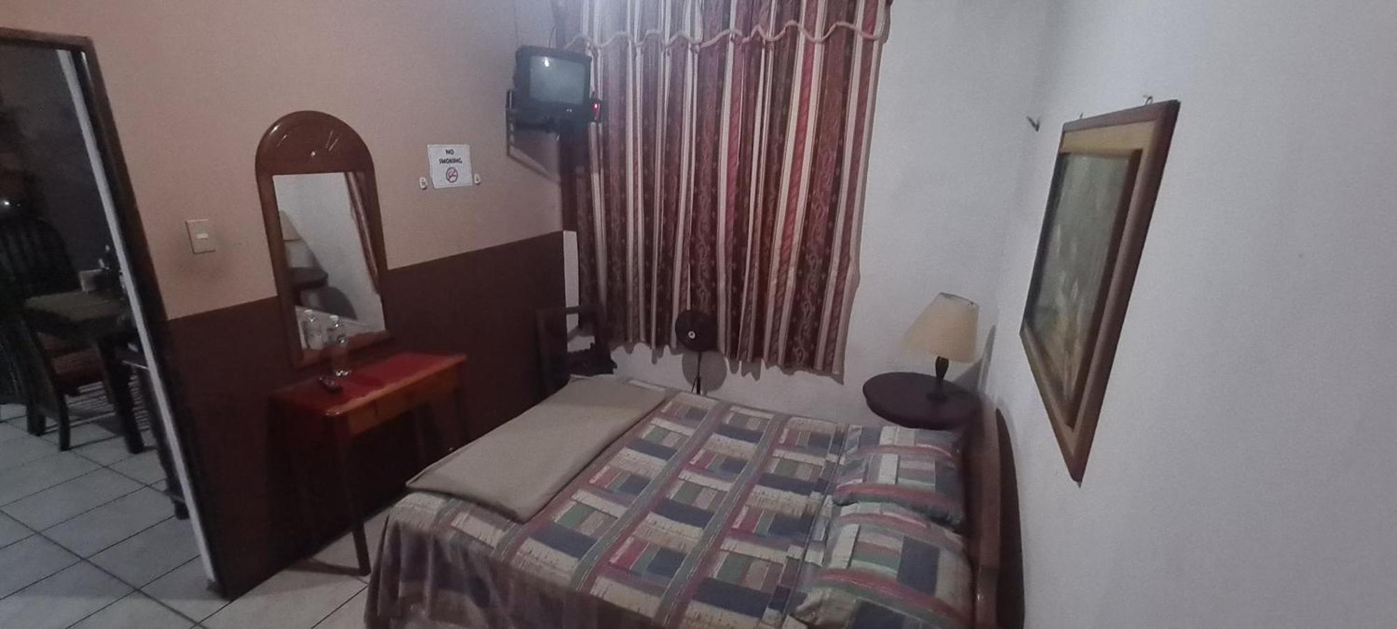 Hostal Dona Mercedes Juayua Екстер'єр фото